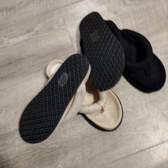 Sandals - Picture 2 of 2